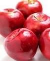 يتوافر لدينا تفاح يونانى داخل مصر(بالاسكندريه) اللون احمر